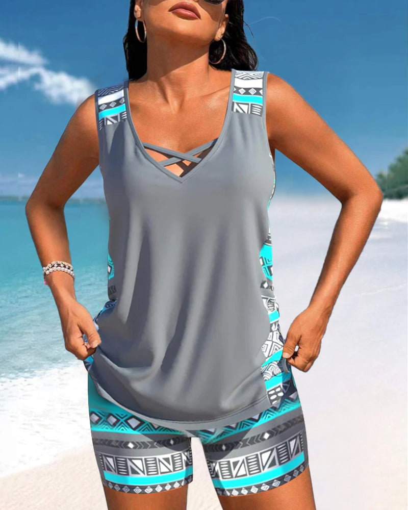 Tankinis mit geometrischem Muster und V-Ausschnitt