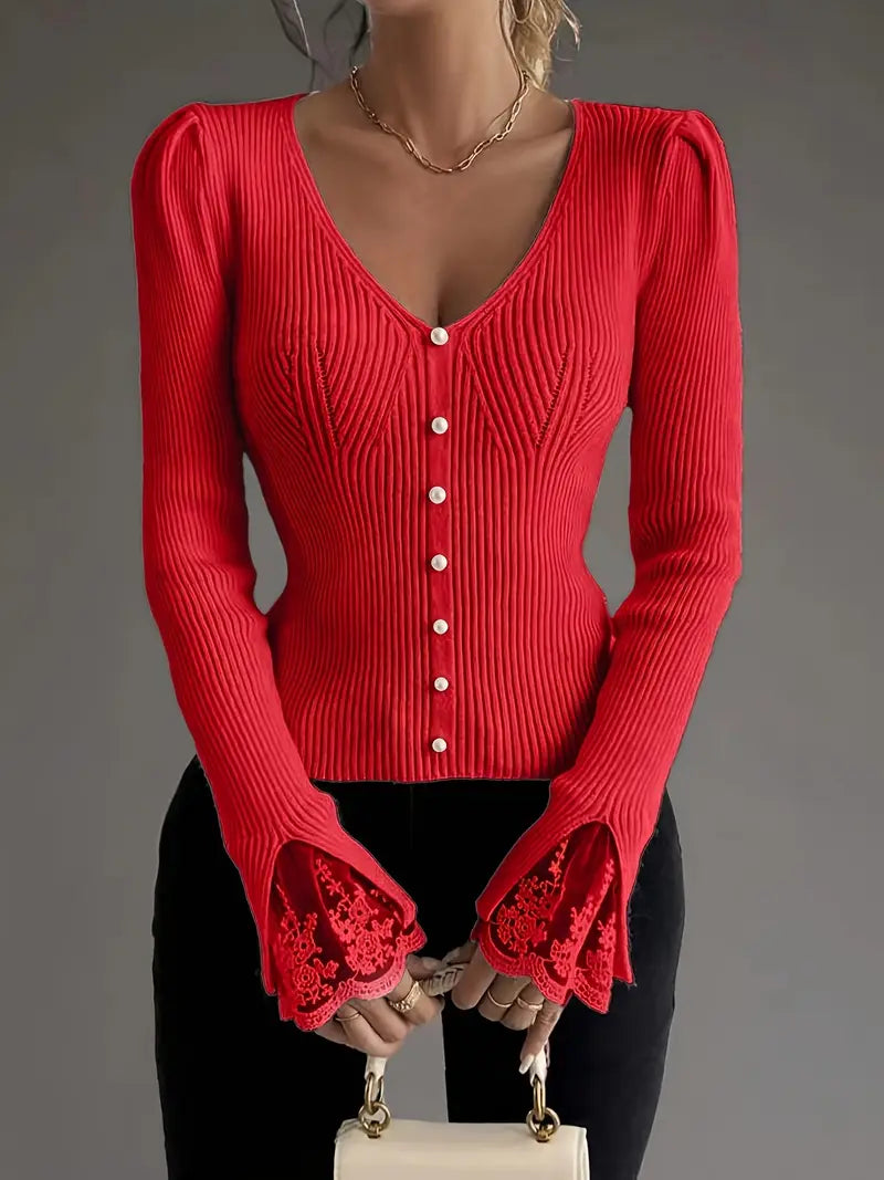Livia - Rippstrickpullover mit V-Ausschnitt und Spitzenärmeln