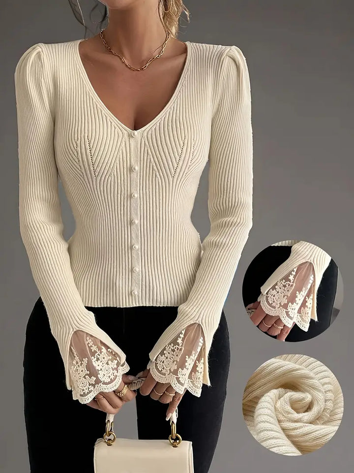 Livia - Rippstrickpullover mit V-Ausschnitt und Spitzenärmeln